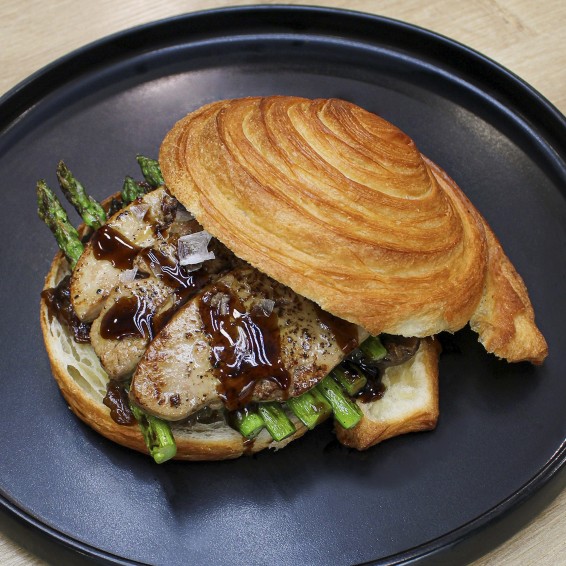 Croissant Burger Cocido 65grs. 40uds.