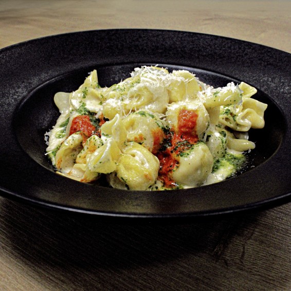 Fagottini con Queso Gorgonzola y Nueces 5grs. 3x1 3kgs.