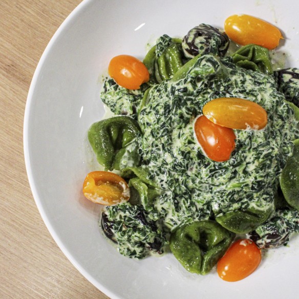 Tortelloni Verde con Queso de Fossa 6grs. 3x1kgs.