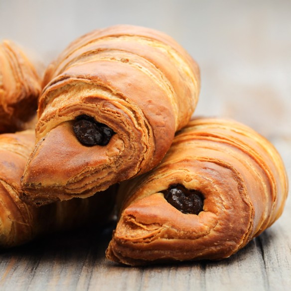 Croissant Manteca Chocolate 2 Barritas 115grs. 65uds. Fermentado.
