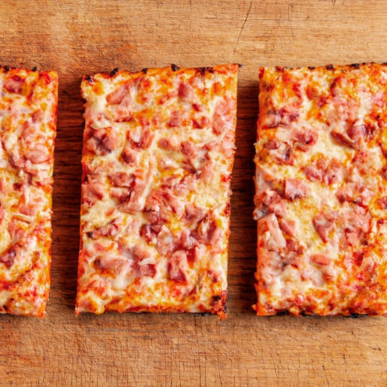 Pizza Jamón y Queso 200grs. 24uds.