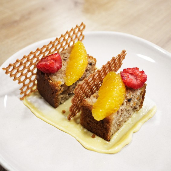Bizcocho Carrot Cake 37x30x4. 2460grs. 2uds.