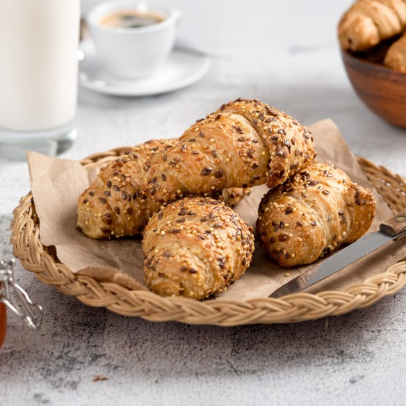 Croissant con Espelta y Multicereales 19% Mantequilla 42grs. 90uds. Fermentado.