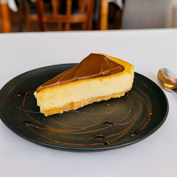 Cheesecake Dulce de leche 1.650grs. 1ud. 14 porciones. Precortada.