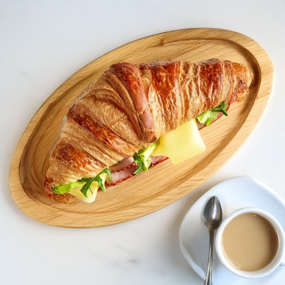 Croissant Recto 18% Mantequilla 65grs. 68uds. Fermentado. 