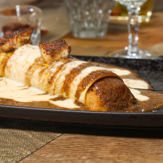 Canelón XXL de Pollo de Corral con Foie y Trufa 180grs. 18uds.