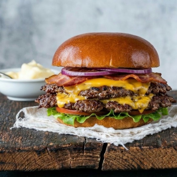 Hamburguesa Brioche 5% Mantequilla con Masa Madre 70grs. 60uds. Cortado.