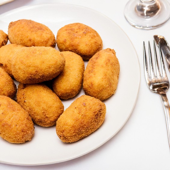 Croqueta Tradición Rabo de Toro 50grs. 60uds. 3kgs.
