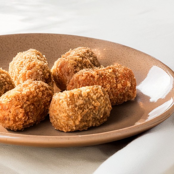 Croqueta de Queso de Cabra con Cebolla Caramelizada 35grs. 112uds. 4kgs.