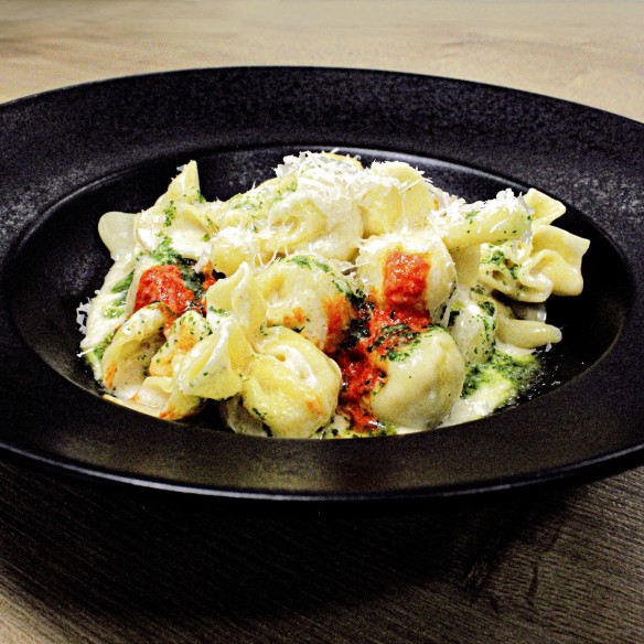Fagottini con Queso Gorgonzola y Nueces 5grs. 3x1 3kgs.